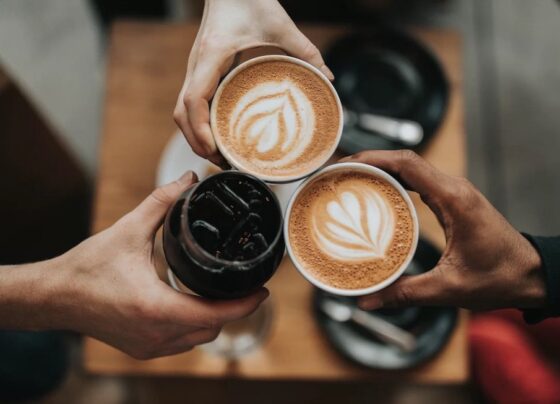 Conheça mais sobre a cafeína presente na 2ª bebida mais consumida no Brasil